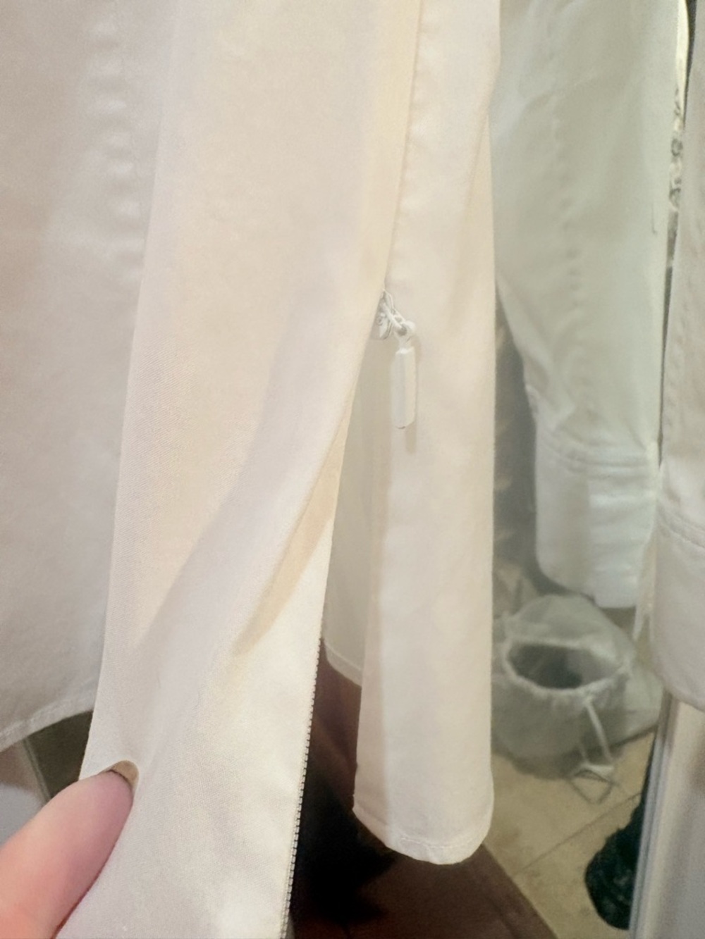 Boss Hugo Boss white fitted stretch cotton button front blouse (side zip) sz 6 - Picture 6 of 6
